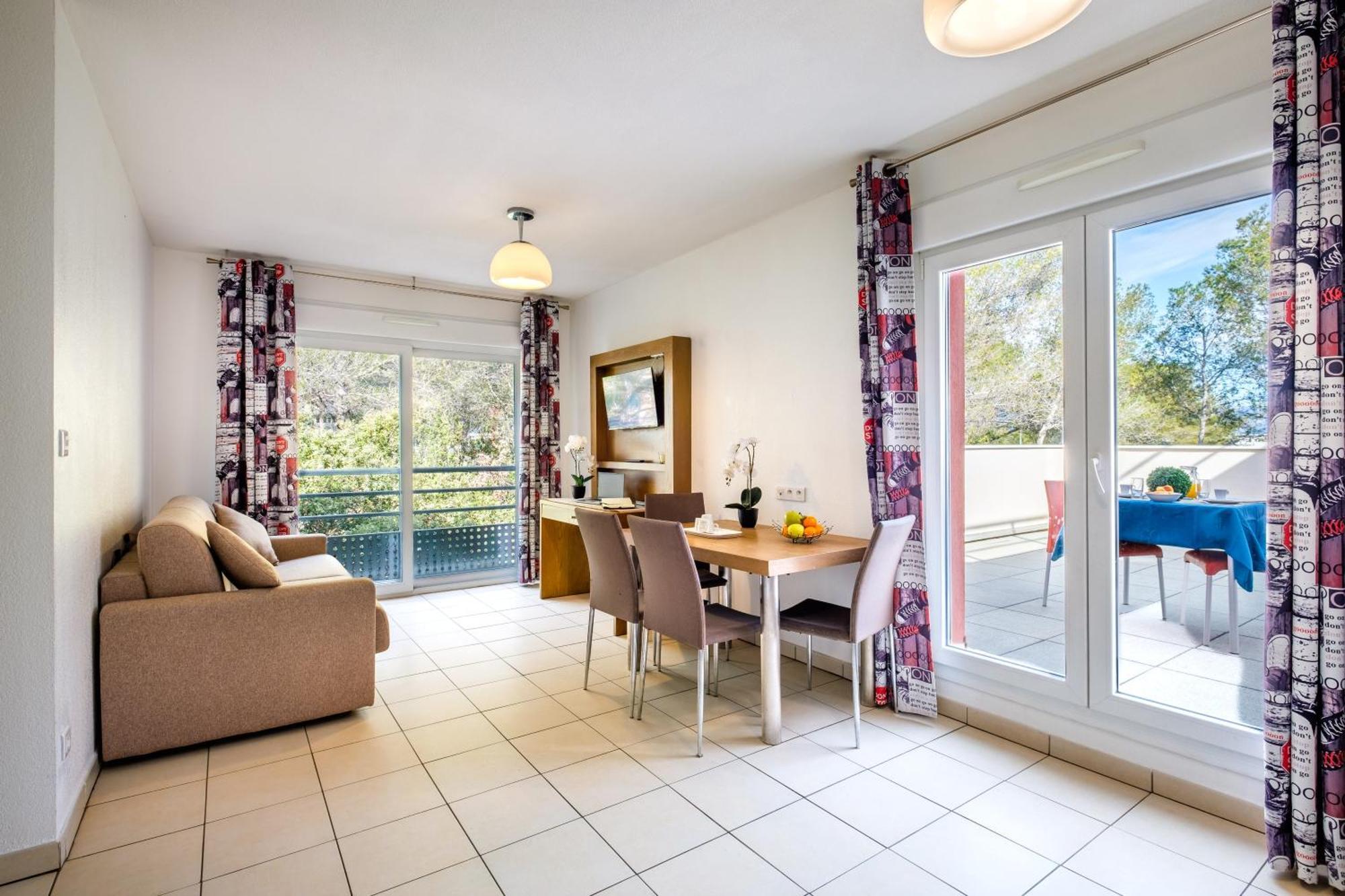Comfort Aparthotel Antibes Le Maestria Екстер'єр фото
